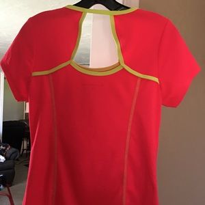 Cute athletic top. Size medium.